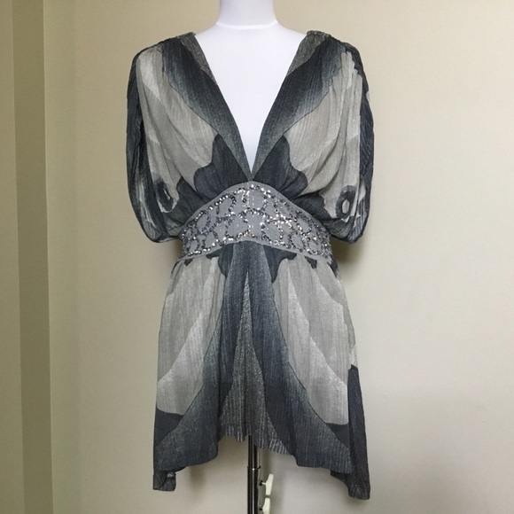 Free People Tops - FREE PEOPLE gray chiffon Boho sequin tunic top M